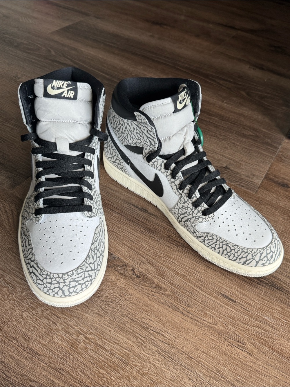 Jordan 1 Retro High OG white cement